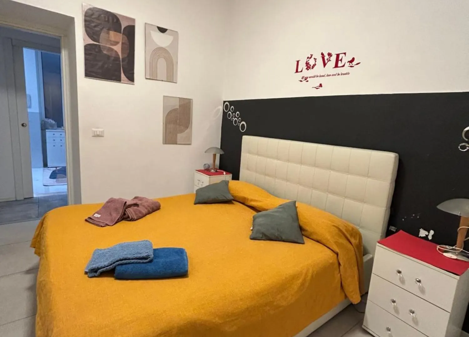 Stefano & Marta 'S Terminal Cruise Ship Apartment Genoa Italy